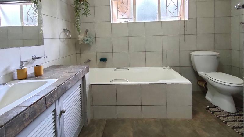 16 Bedroom Property for Sale in Middelburg Rural Eastern Cape